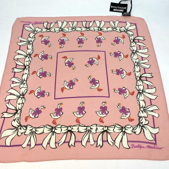 Boutique Moschino 19”Scarf
